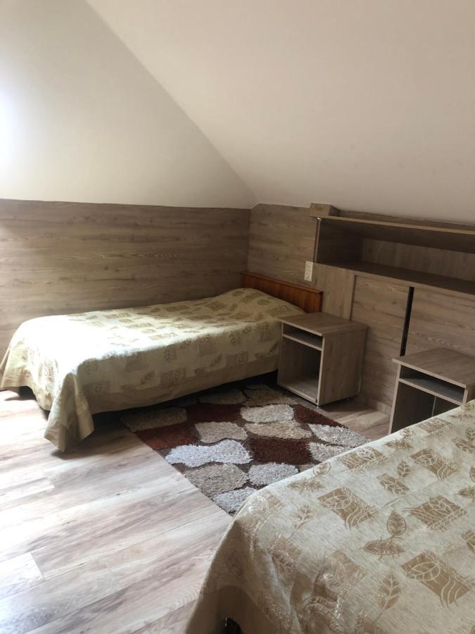 Bed and Breakfast Chez Yvette Garni Exterior foto